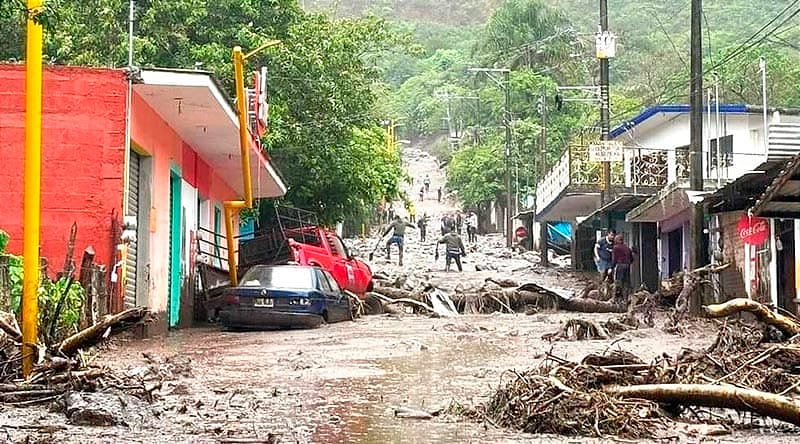 ¡PUROS DESLAVES! - AY NANITAS