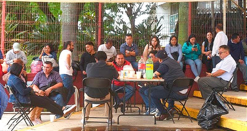 ¡TOMAN LA SEV! - MAESTROS DEL SIMAVER