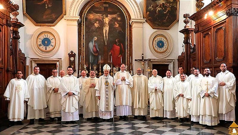 ¡“FICHAN” A LOS CURAS! - *Gobernación les pide todos sus datos para impartirles curso de “símbolos patrios"