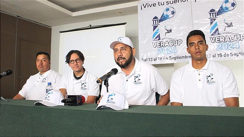 ¡ANDRÉS CHITIVA ENCABEZA CLÍNICA DE FÚTBOL EN VERACRUZ! - *Para septiembre estarán como visores del Pachuca en la Copa Veracup