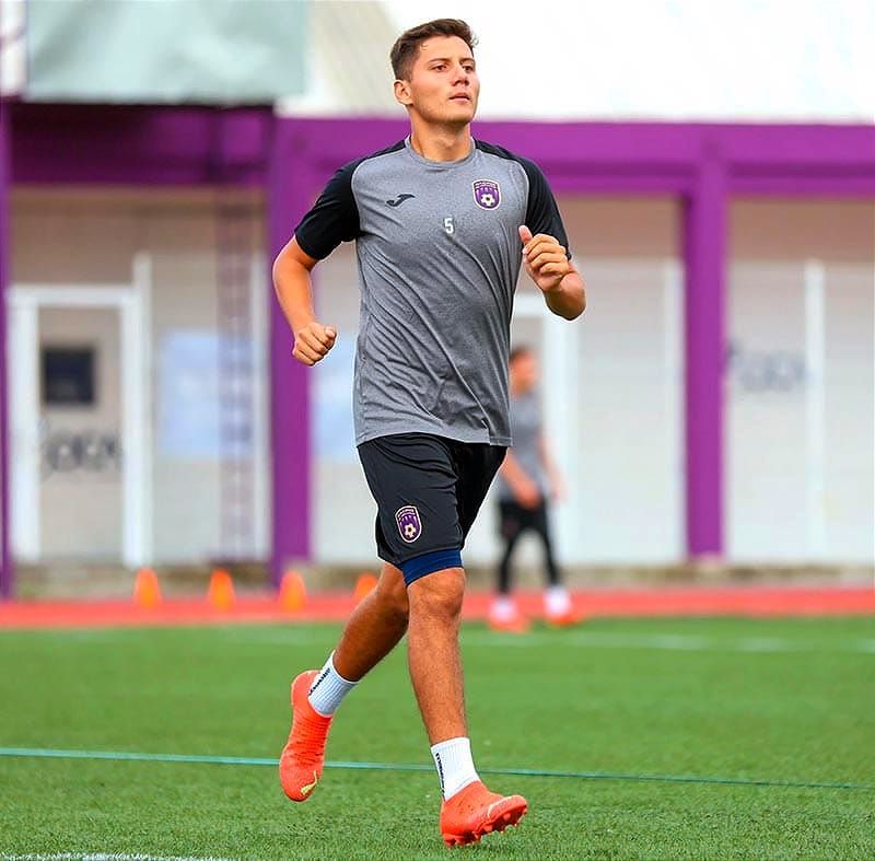 ¡RACING SIGUE REFORZANDO SU LÍNEA DEFENSIVA! - *Sebastián Rodríguez llega a la escuadra boqueña