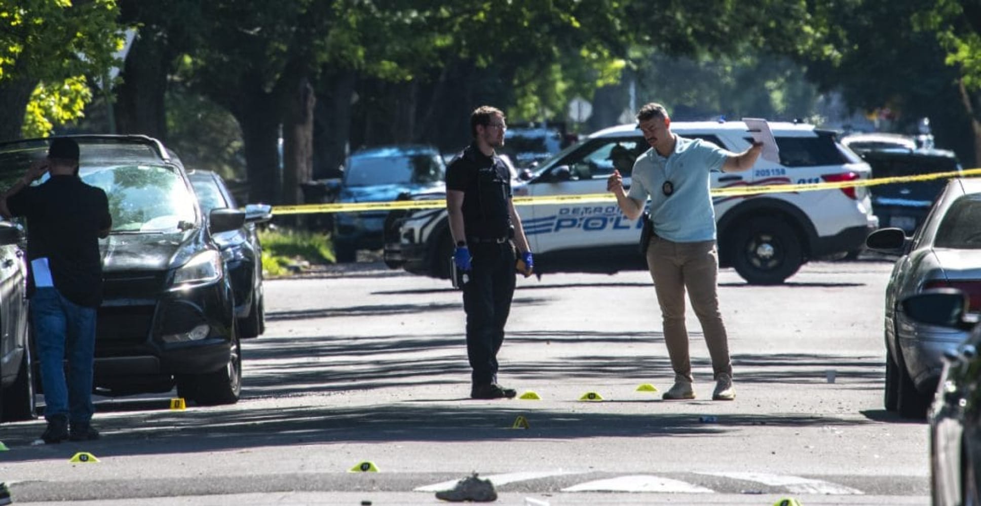 ¡DOS MENORES SON BALEADOS EN MCDONALD'S!