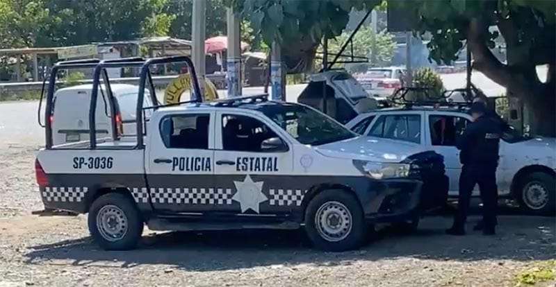 ¡BANDIDOS USAN PONCHA LLANTAS PARA ESCAPAR!