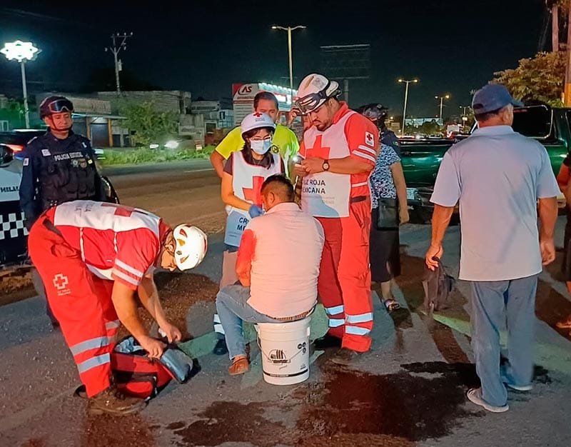 ¡MOTOCICLISTA BORRACHÍN DERRAPÓ EN LA CARRETERA!