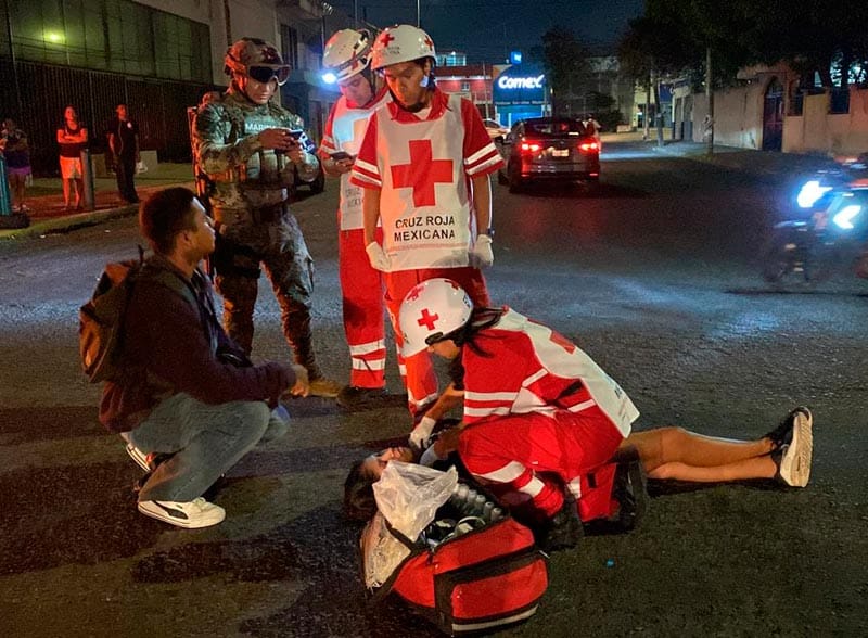 ¡CAFRE EMBISTE A JOVENES MOTOCICLISTAS!