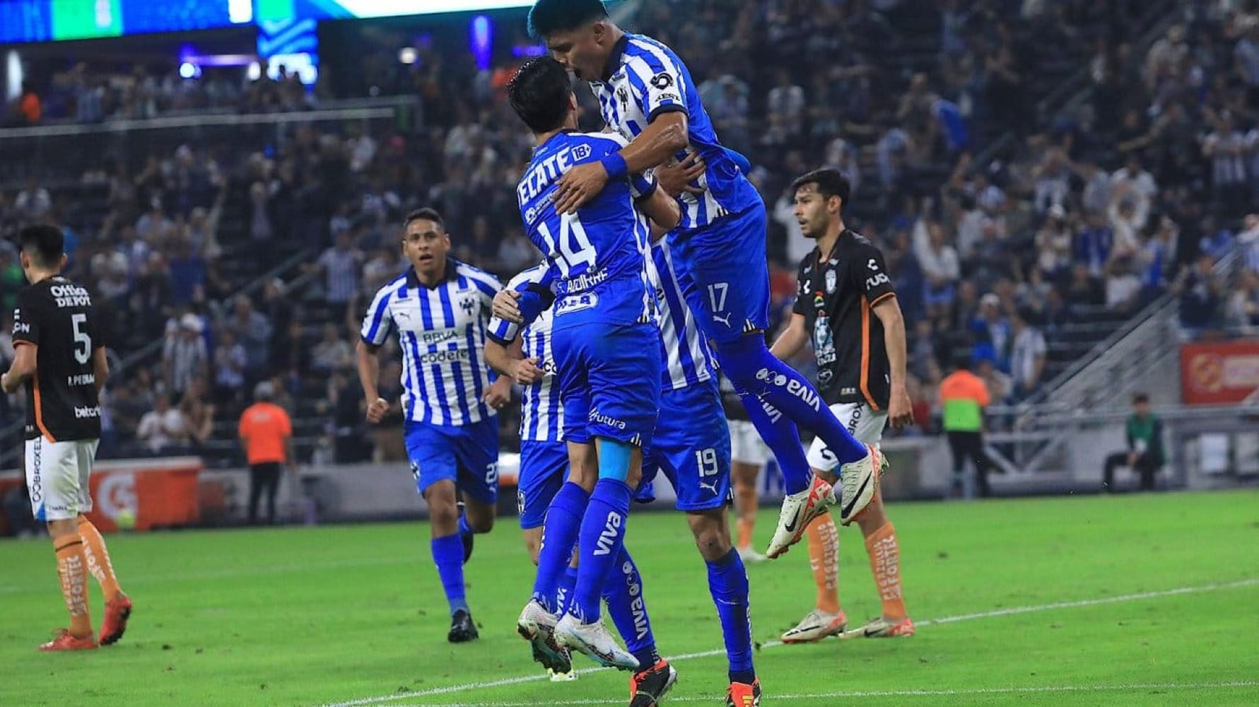 ¡NO REACCIONA RAYADOS, PIERDE CON PACHUCA 2-3!