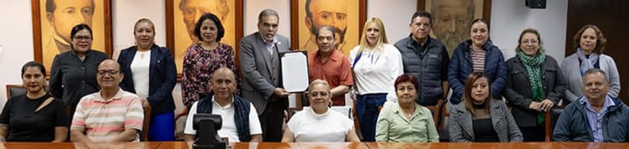 CONJURADA HUELGA EN LA UV! SETSUV acepta 4% al salario