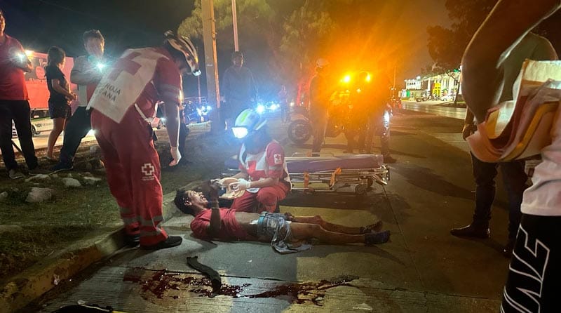 ¡CAFRE ARROLLÓ A CICLISTA Y SE ESCAPA CORRIENDO!