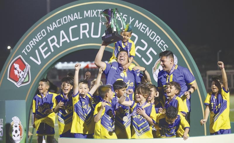 ¡BAJA SE CORONA! - NACIONAL CATEGORIA 2016