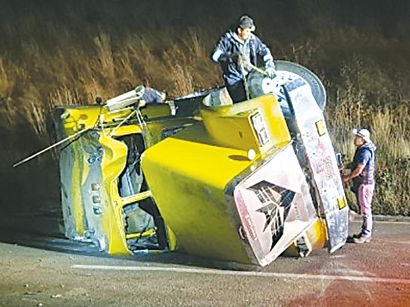 ¡TRAILERZAAAZO! - *HASTA CIERRAN LA CIRCULACIÓN *HAY DOS LESIONADOS *LAS CUMBRES