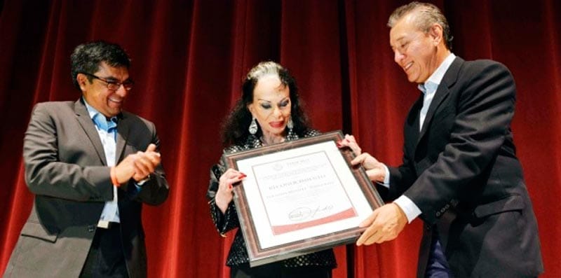 ¡LA MEDALLA AGUSTÍN LARA A “TONGOLELE”!