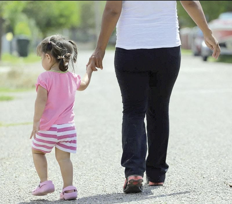¡JUEZA ORDENA PONER EN PAUSA ORDEN DE TRUMP QUE BUSCA TERMINAR LA CIUDADANÍA POR NACIMIENTO EN EU!