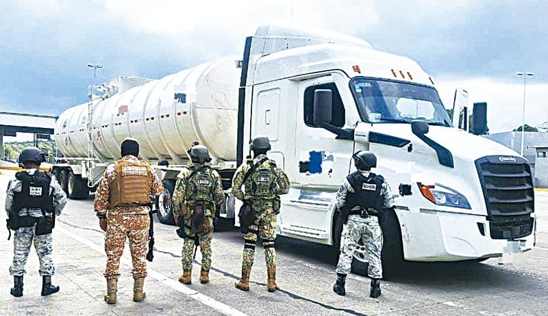 ¡TRAÍA UNA PIPA LLENA DE GASOLINA CHUECA!