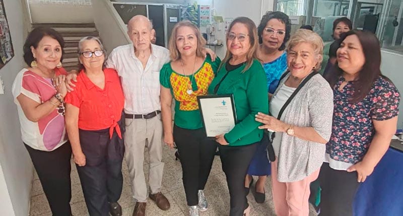 POR MÁS DE 40 AÑOS...