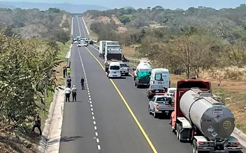¡ESTABAN DE PERMISO! - *Policías emboscados