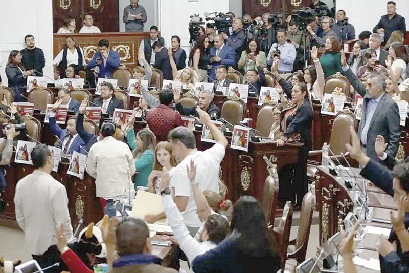 ¡APRUEBAN TOROS SIN VIOLENCIA, AHORA SERÁN DE MENTIRITAS!