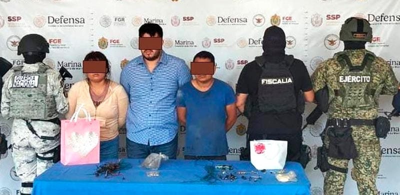 ¡CAE CHIQUI-BANDA DE LOS PAQUETES-BOMBA!