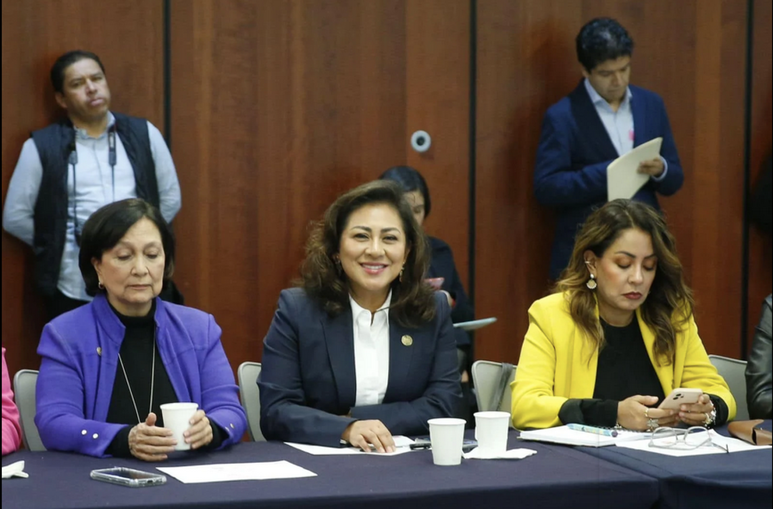 ¡DIPUTADOS DEL PRI CRITICAN INICIATIVA DE SHEINBAUM QUE CENTRALIZA DATOS BIOMÉTRICOS!