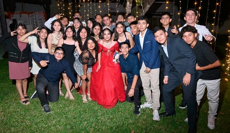 FESTEJA SUS XV AÑOS!