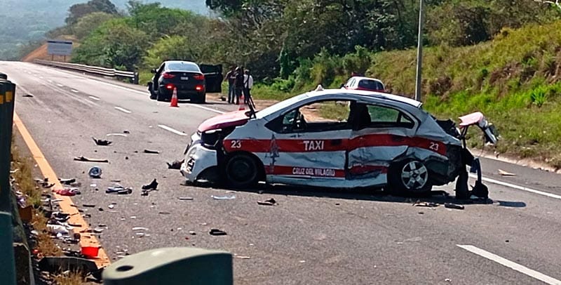 ¡TRES MUERTOS EN CARRETERAZO!
