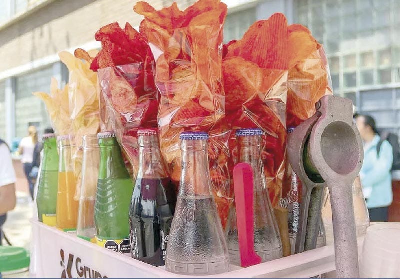 ¡MULTAS POR VENDER COMIDA CHATARRA EN ESCUELAS REBASAN 100 MIL PESOS EN MÉXICO!