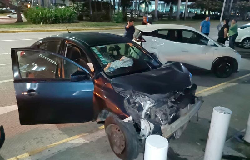 ¡‘TORTAZO’ DE 100 MIL PESOS FRENTE A PLAZA VELA!