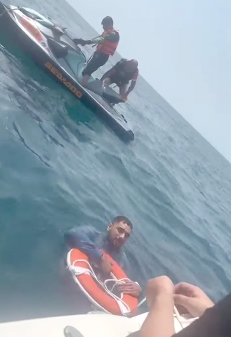 ¡IBAN A ENTREGAR FLORES Y SE VOLTEAN!