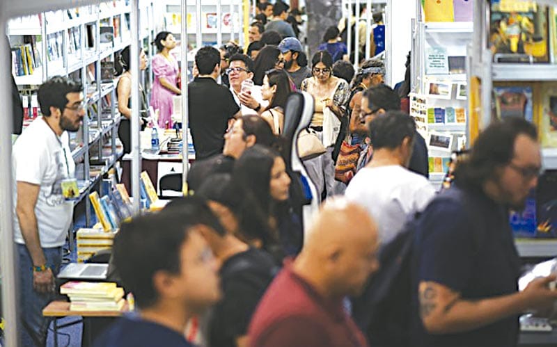 ¡SÓLO EL 1% DE LOS ESTUDIANTES DE LA UV SE VAN AL EXTRANJERO! - *PARA SEGUIR ESTUDIANTES