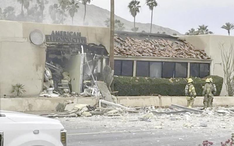 ¡EXPLOTA VEHÍCULO EN CALIFORNIA; HAY UN MUERTO!