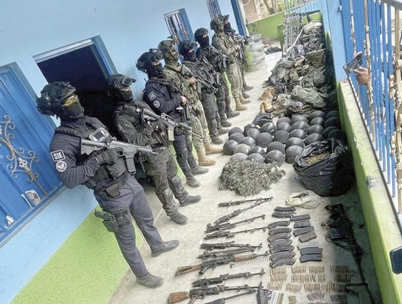 ¡AUTORIDADES ABATEN A 12 CRIMINALES! - EN ENFRENTAMIENTO EN MICHOACÁN