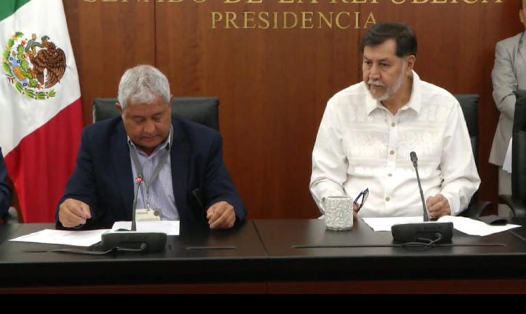 ¡SE CONFRONTA NOROÑA A GRITOS CON POBLADORES EN EDOMEX!