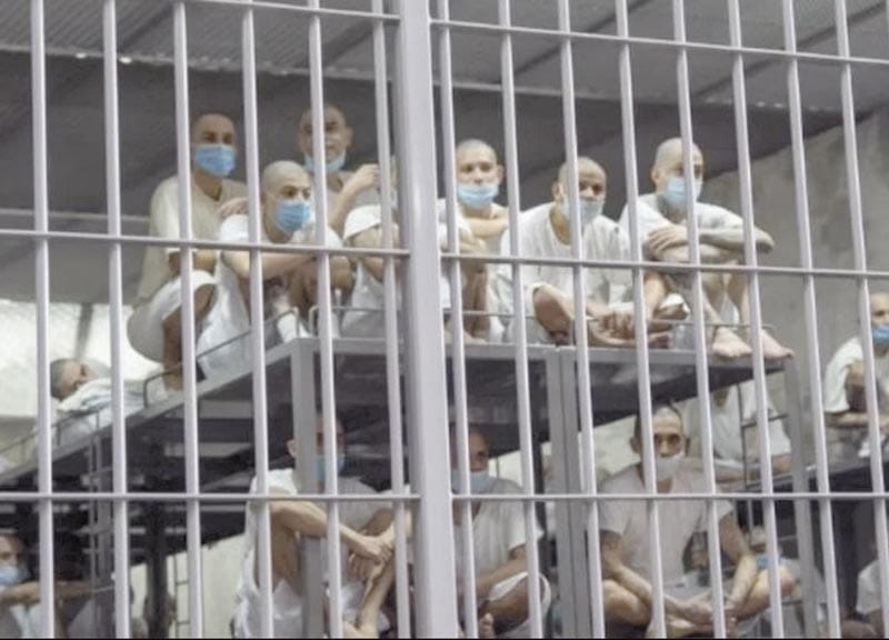 ¡MIGRANTES PODRÁN IMPUGNAR DEPORTACIONES DE ESTADOS UNIDOS A PRISIÓN DE EL SALVADOR!