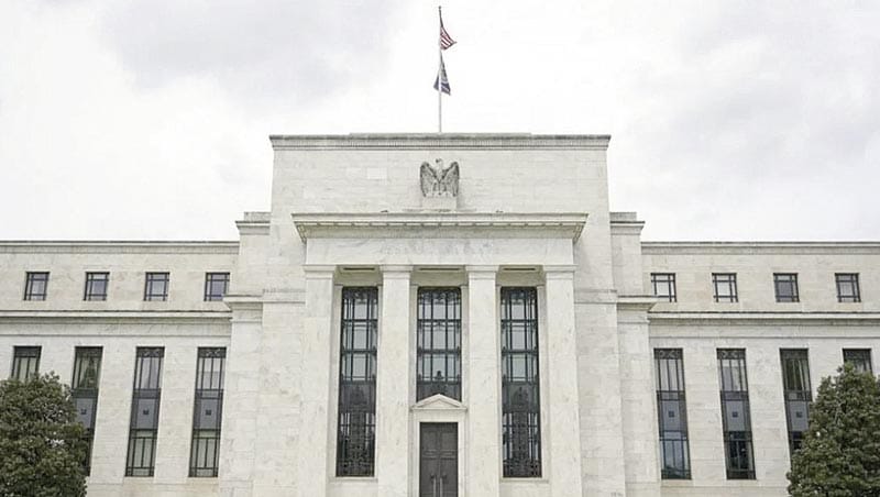 ¡LA RESERVA FEDERAL DE EU DECIDE DEJAR INTACTAS LAS TASAS DE INTERÉS!