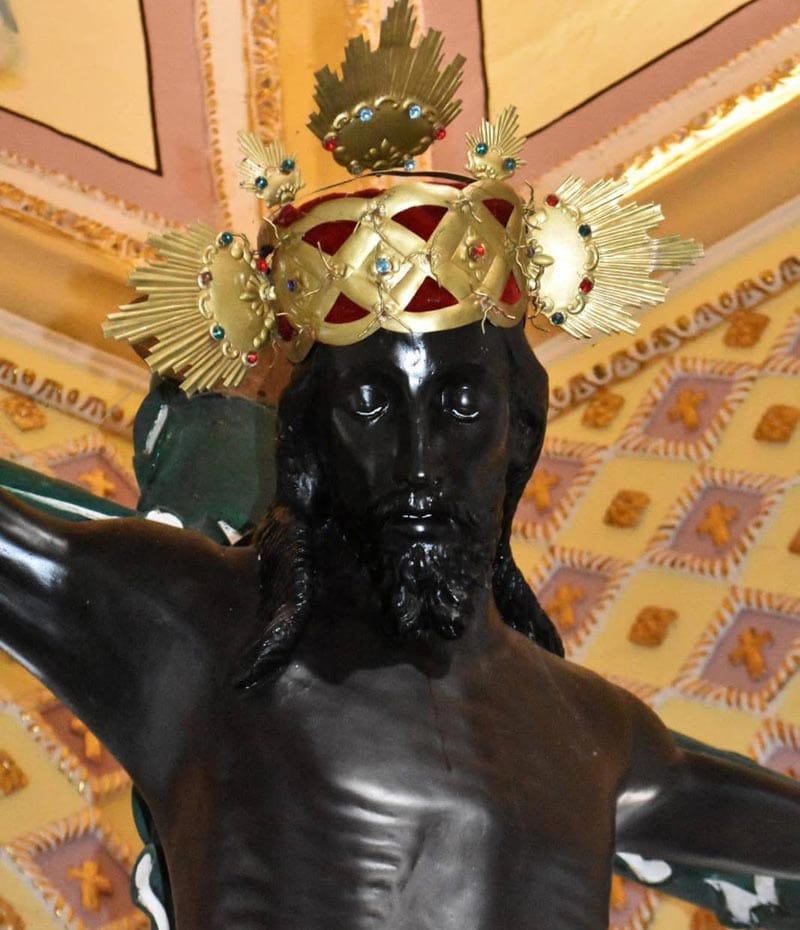 ¡SUDA EL CRISTO NEGRO!