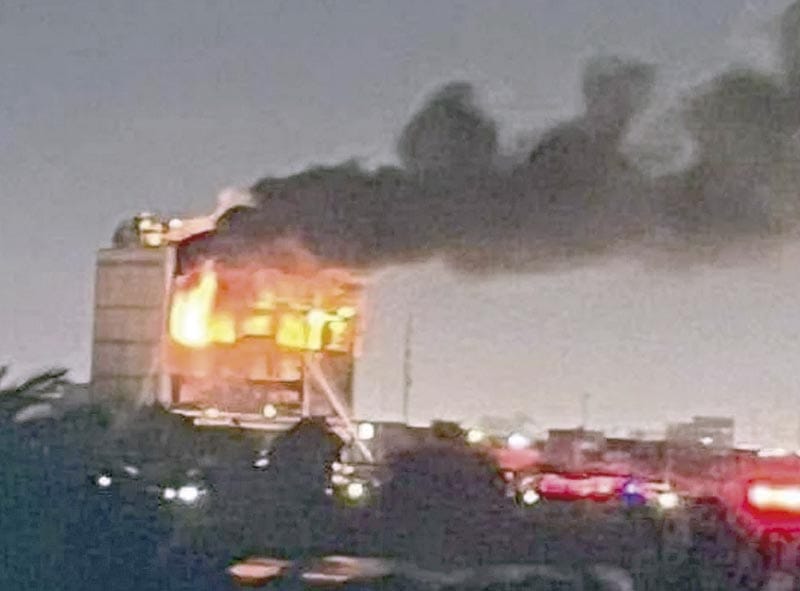 ¡ARDE CENTRO COMERCIAL; HAY MÁS DE 60 MUERTOS! - *Declaran tres días de luto oficial