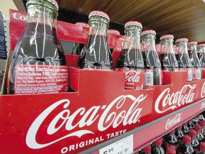 ¡TRUMP DICE QUE COCA-COLA USARÁ AZÚCAR REAL EN EU!