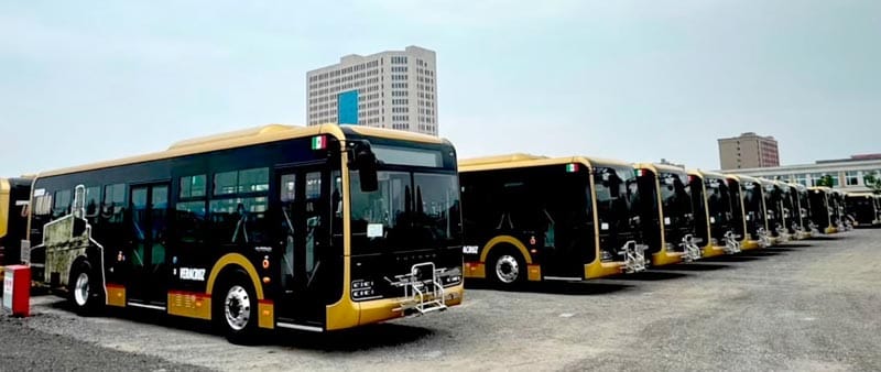 ¡HASTA HABLAN CHINO! - ÁNDALE