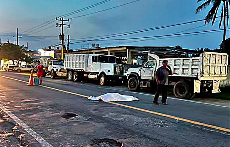 ¡A PLOMAZOS MATAN A COMERCIANTE! - PÁNICO ENTRE VENDEDORES EN TECOLUTLA