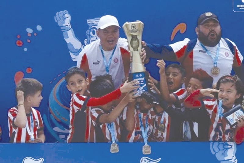 ¡CON GRAN BROCHE DE ORO CIERRA LA TEMPORADA REBAÑO CHIVAS VERACRUZ!