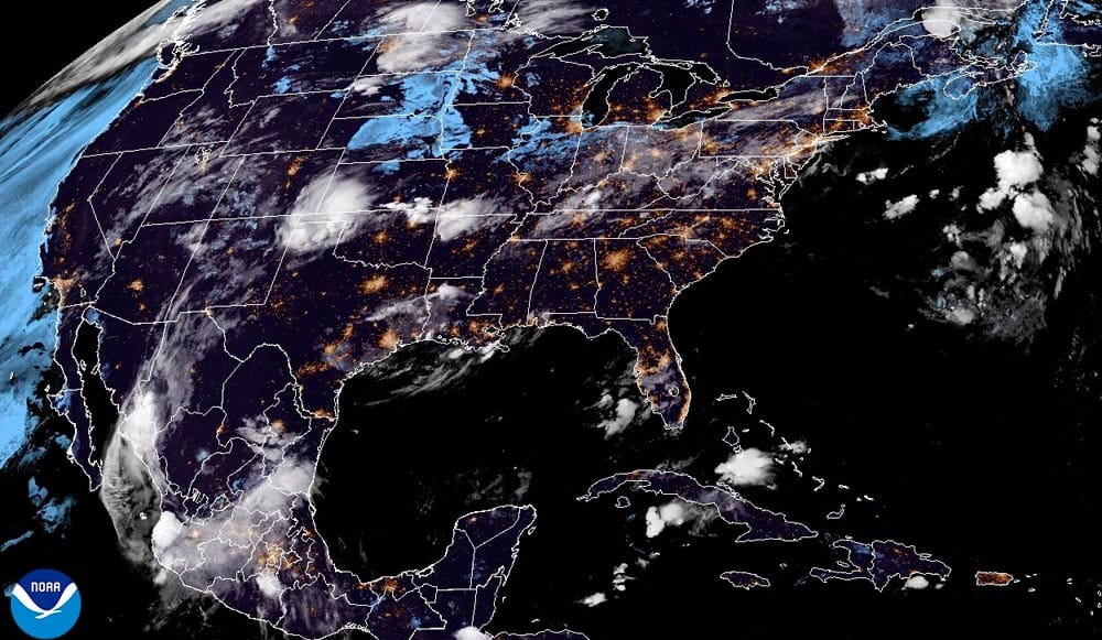 ¡CRUZA OTRA ONDA Y TRAE LLUVIAS Y RAYOS! - *EL DISTURBIO SE ACHICÓ.