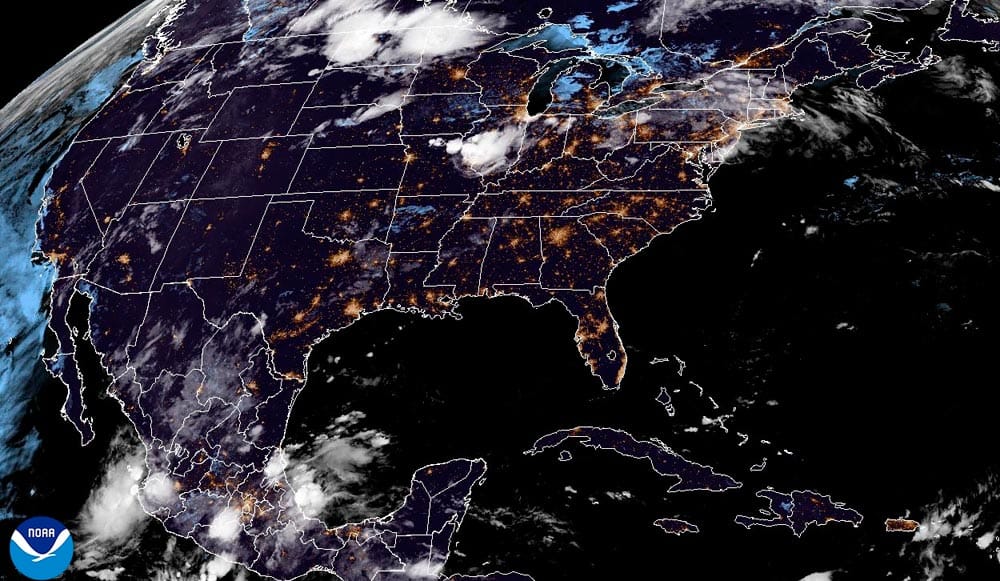 ¡BOCHORNO, GOTAS GRUESAS Y TRUENOS! - *OTRA VEZ SE INQUIETA EL PACÍFICO