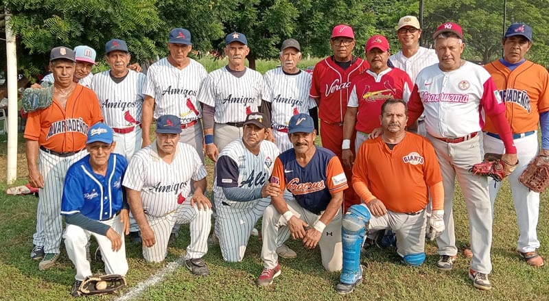 ¡JUEGAZO!.. EL PÁJARO 2-1 A LOS MEDIAS BLANCAS!