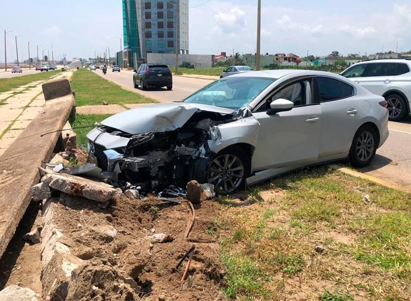¡CHOCARON CONTRA BANCA DEL MALECÓN!