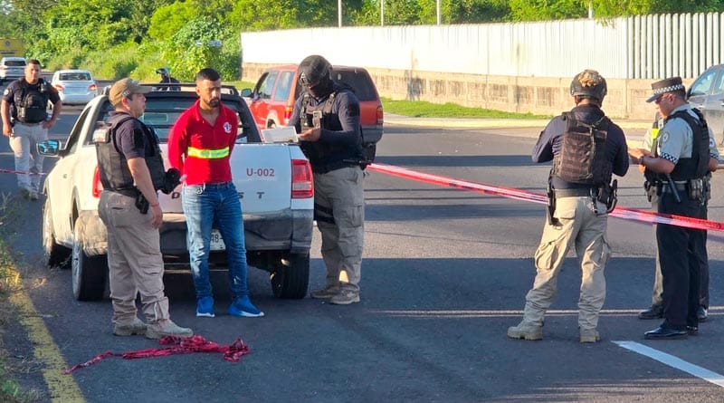 ¡CARRETERA DE LA MUERTE! - CAMIONETA EMBISTIO A UNA MUJER FRENTE AL HOSPITAL COVADONGA