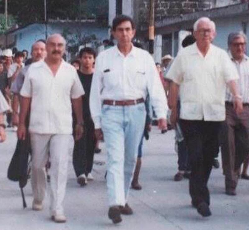 ¡SE LES OLVIDÓ LA MEDALLA! - PRESEA HEBERTO CASTILLO