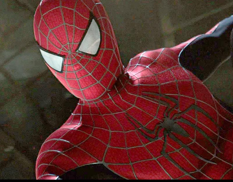 PRESENTA MARVEL UN VISTAZO AL NUEVO TRAJE DE SPIDER-MAN