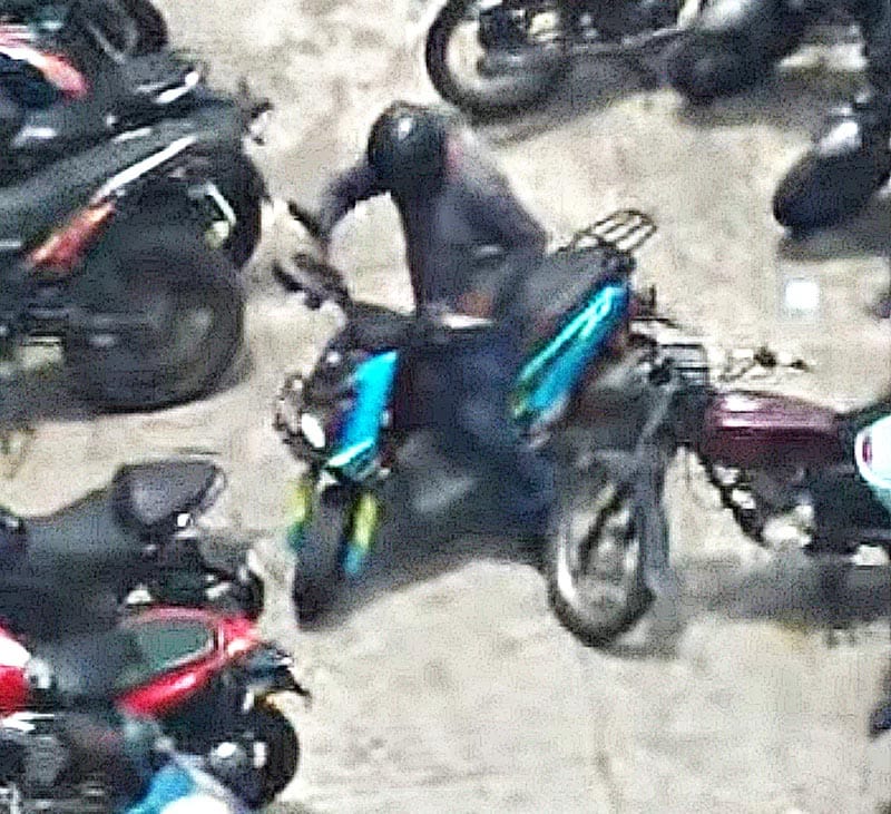 ¡ROBAN MOTONETA DE TRABAJADOR DE ASIPONA!