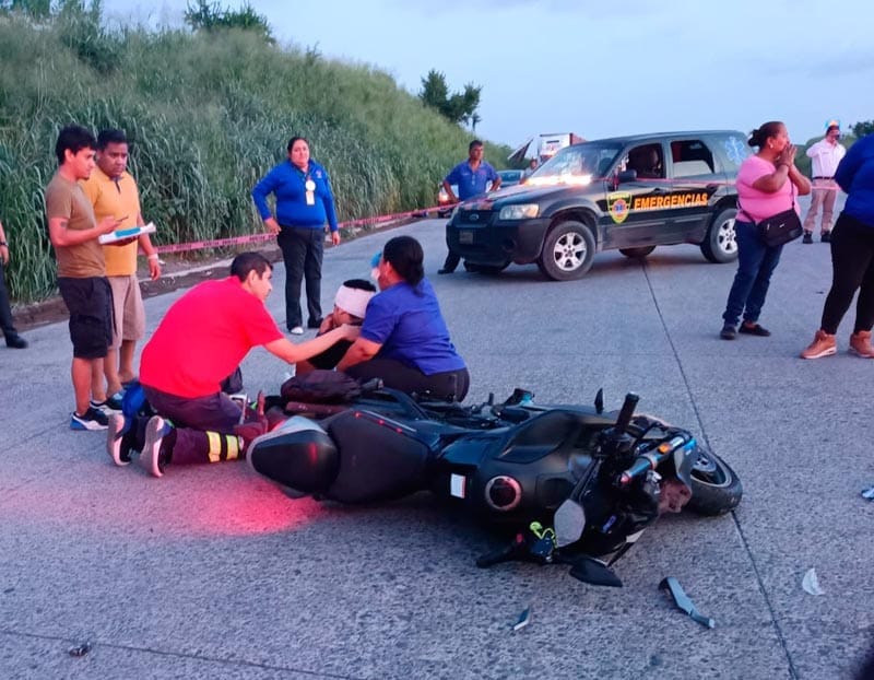 ¡MORTAL ENCONTRONAZO DE MOTOCICLETAS!