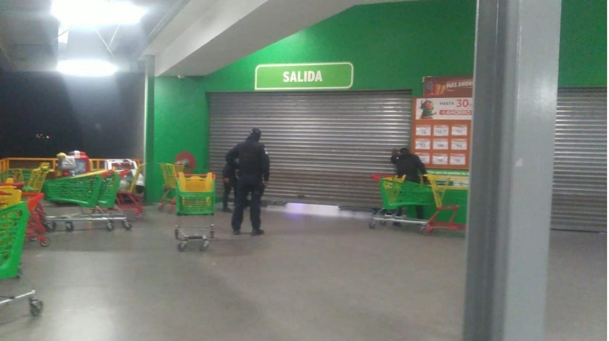 ¡ASALTARON A LAS CAJERAS DE BODEGA AURRERÁ!