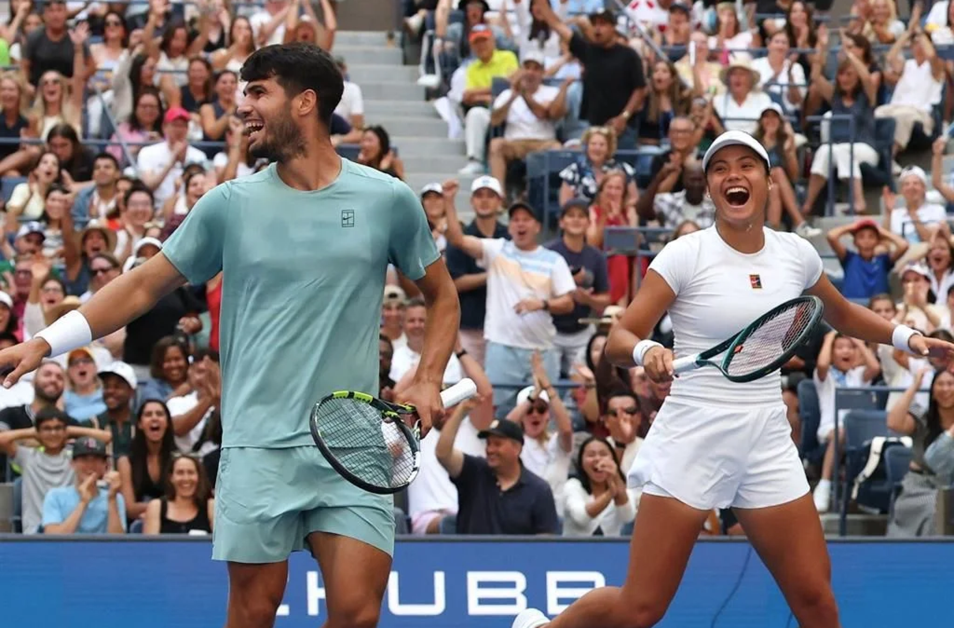 ¡ALCARAZ Y RADUCANU CAEN RÁPIDO EN DOBLES MIXTOS DEL US OPEN!